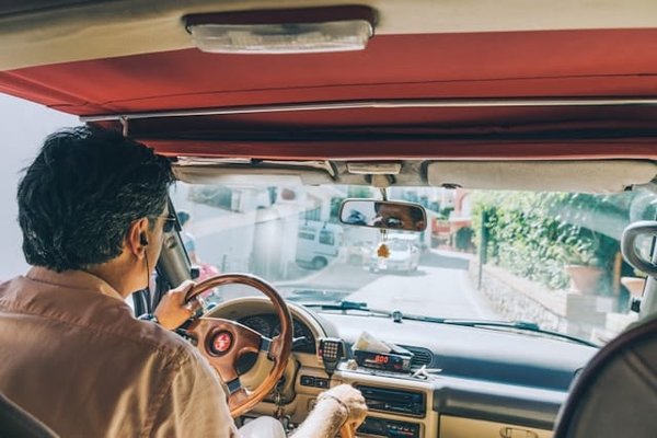 Quelles sont les innovations technologiques qui facilitent l'apprentissage de la conduite ?