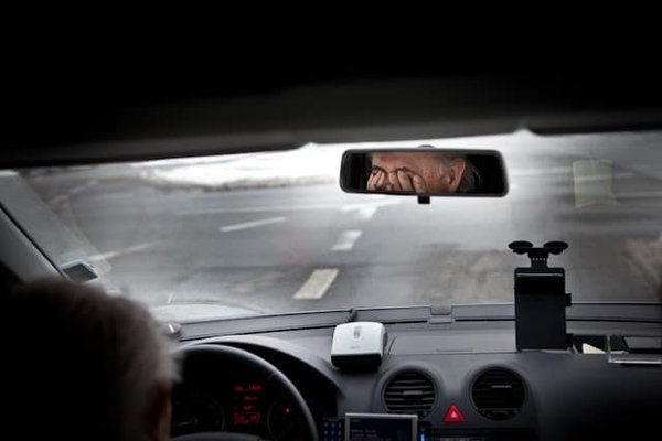 Comment se tenir informé des actualités du secteur de l'auto-école ?