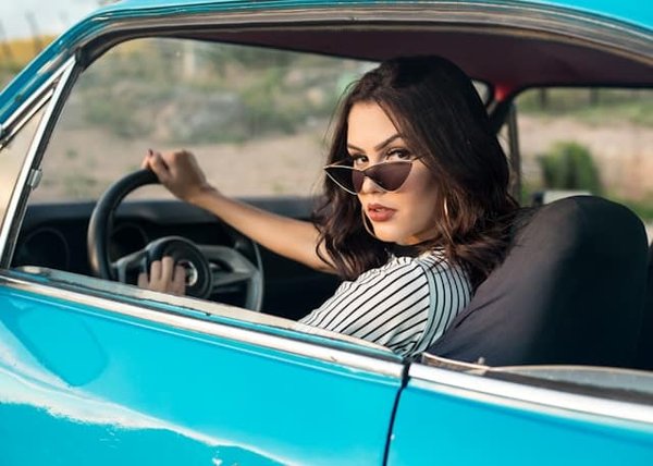 Quels sont les avantages et les inconvénients des auto-écoles low-cost ?